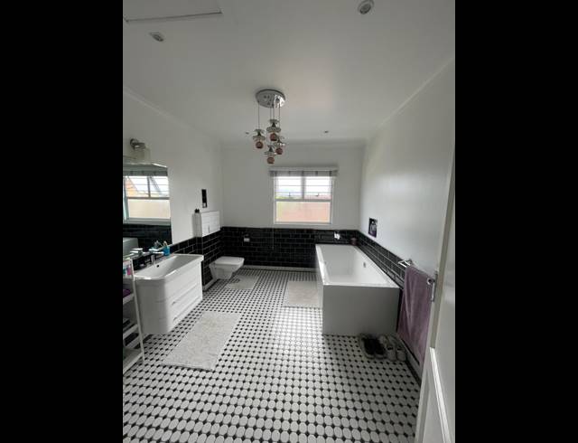 6 BEDROOM HOUSE TO LET IN GLENWOOD